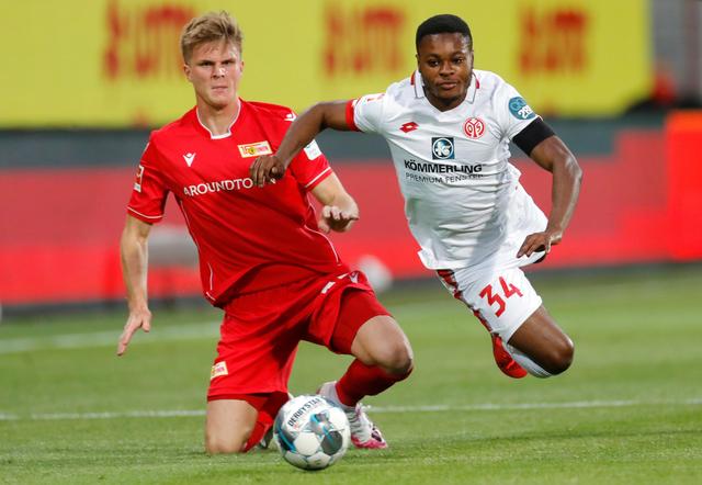 瓜迪奥拉：谢尔基的进球实在太精彩，萨维尼奥能成为顶级球员（瓜迪奥拉赞叹谢尔基精彩破门：萨维尼奥有望成长为顶级球员）