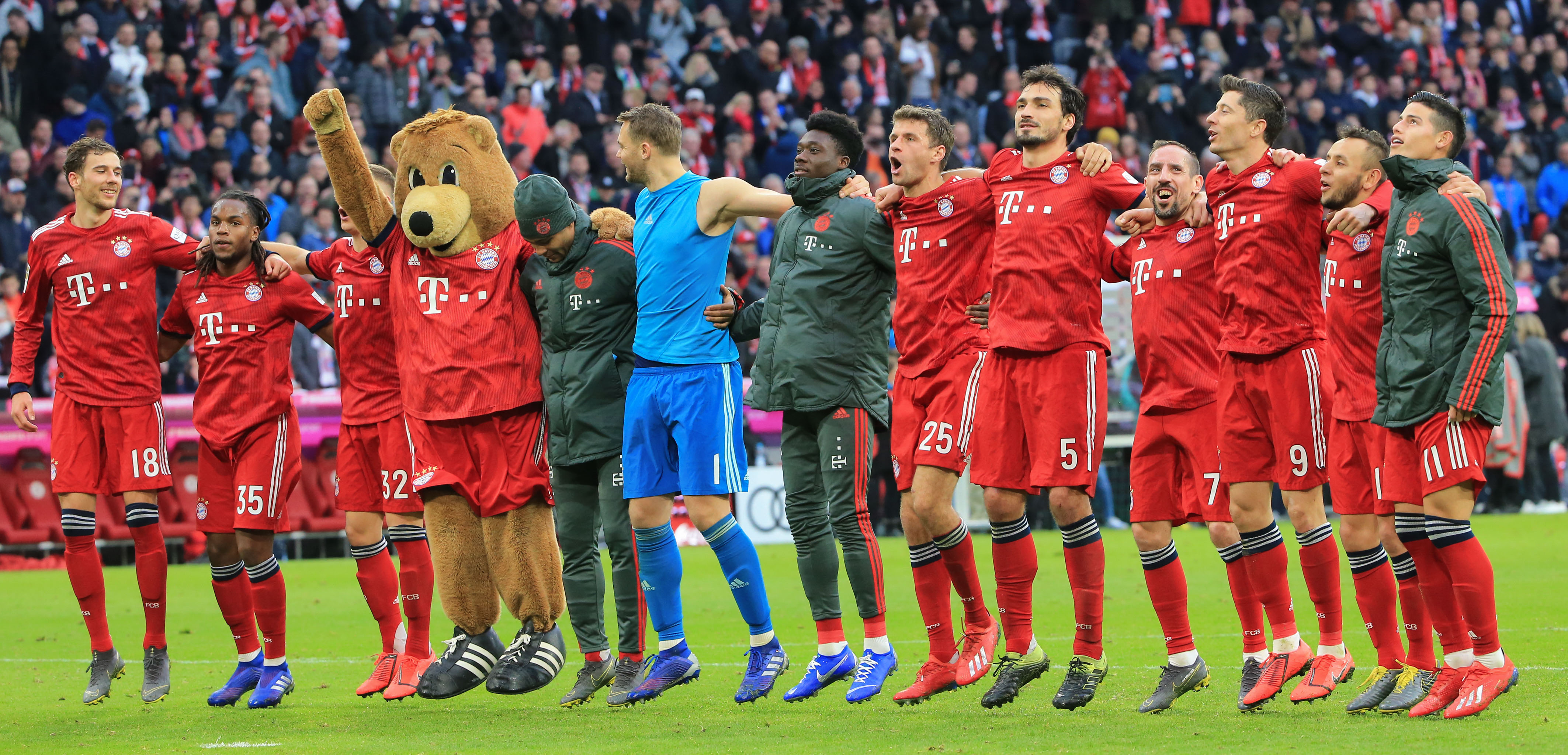 迪卡尼奥：国米球员在场上应务实一些；齐沃布阵时要打破常规（迪卡尼奥：国米需更务实；齐沃排兵布阵应敢于求变）