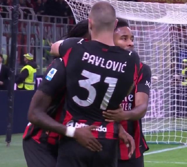 欧冠本周最佳阵容：马杜埃凯、孔德、格林伍德、卡尔在列（本周欧冠最佳阵容出炉：马杜埃凯、孔德、格林伍德、卡尔入选）