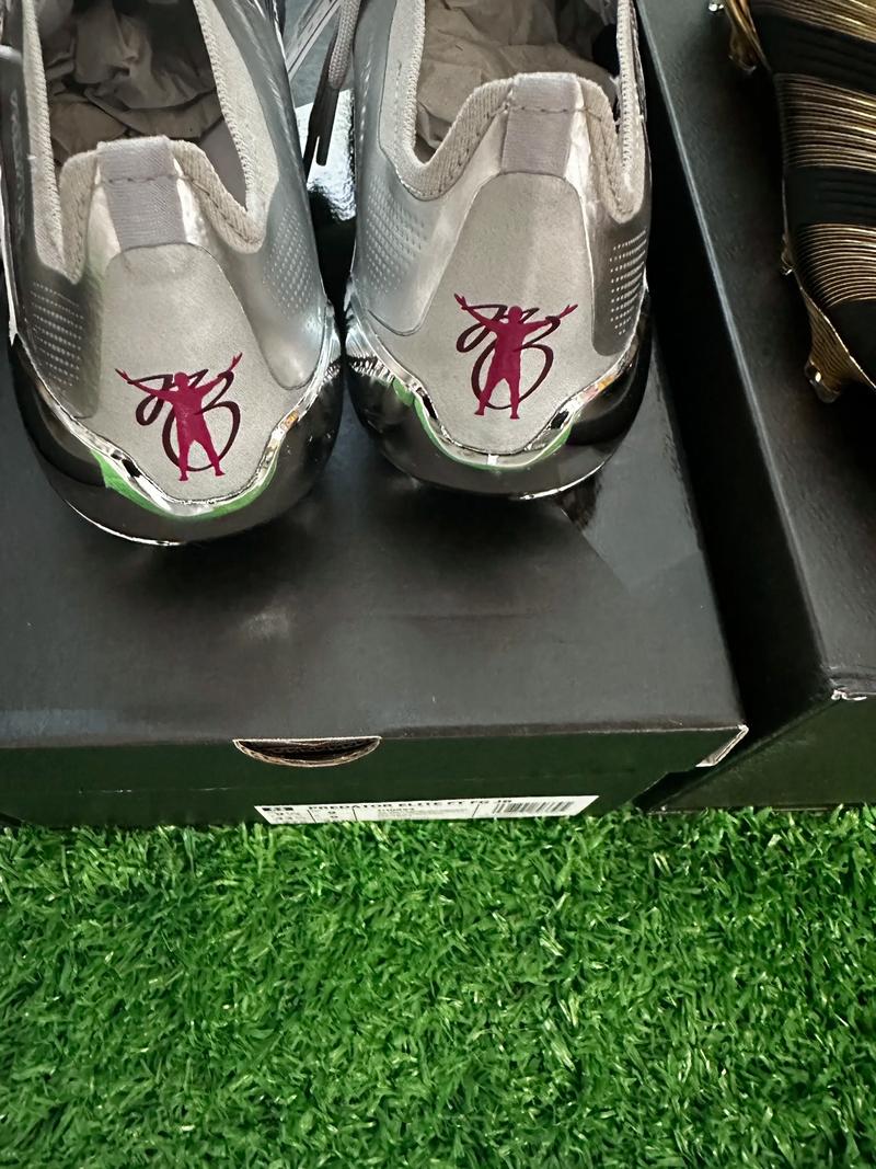 中场铁人再次踢满全场，体能状态亮眼（中场悍将再度打满90分钟，体能爆棚）