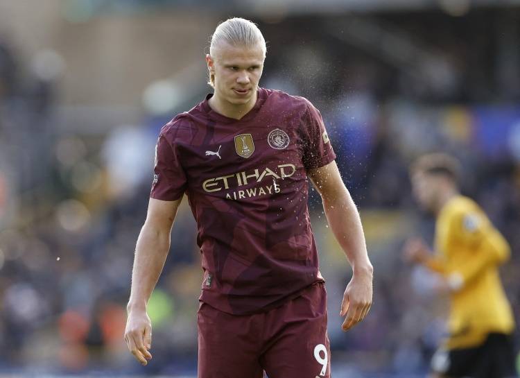 詹姆斯关键助攻锁定胜利（詹姆斯送出致胜助攻）