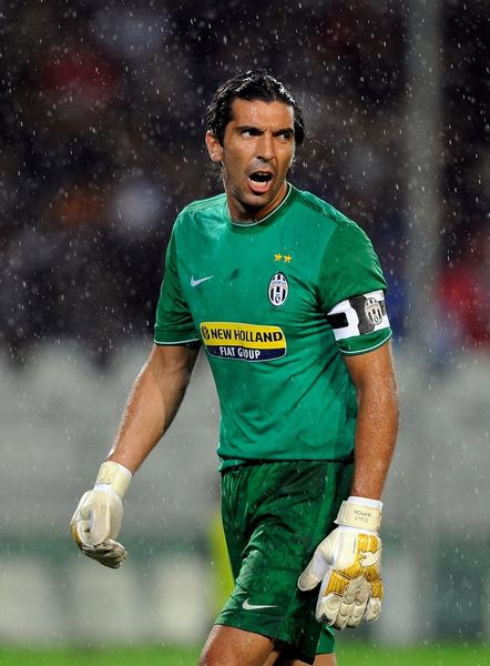 官方：葡萄牙裁判皮涅罗将执法欧冠曼城vs勒沃库森（欧冠曼城对阵勒沃库森将由葡萄牙裁判皮涅罗执法）