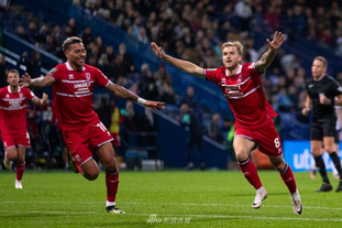 英超战报：亚当斯中圈吊门，勒菲传射，桑德兰3-2伯恩茅斯（英超快讯：亚当斯中圈吊射，勒菲传射建功，桑德兰3-2伯恩茅斯）