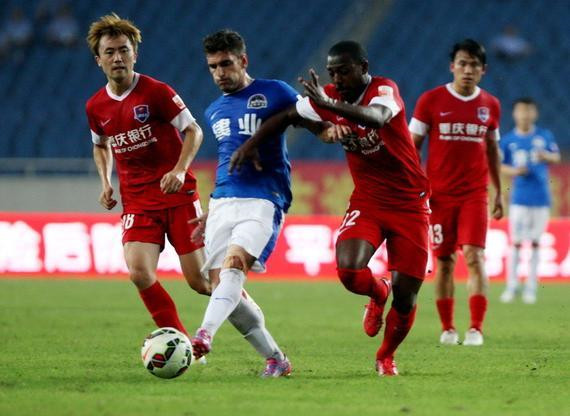 百年传统断裂：英超节礼日仅剩一场，商业赛程压倒历史（传统生变：英超节礼日仅余一战，商业考量凌驾于历史）