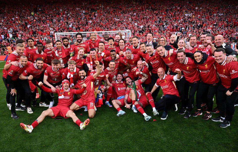 半场：勒沃库森3-0狼堡，蒂尔曼传射，霍夫曼、塔普索巴建功（半场战报：勒沃库森3-0狼堡，蒂尔曼一传一射，霍夫曼、塔普索巴破门）