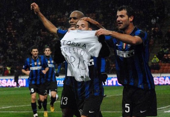 张琳艳身穿阿根廷2026世界杯球衣：期待在美加墨见到梅西（张琳艳身披阿根廷2026世界杯战袍：盼在美加墨与梅西相见）