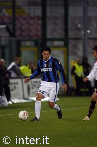 阿门本赛季首次得分30+，他得分上25的比赛火箭4场全胜（阿门本季首砍30+，其25+场次火箭4战全胜）